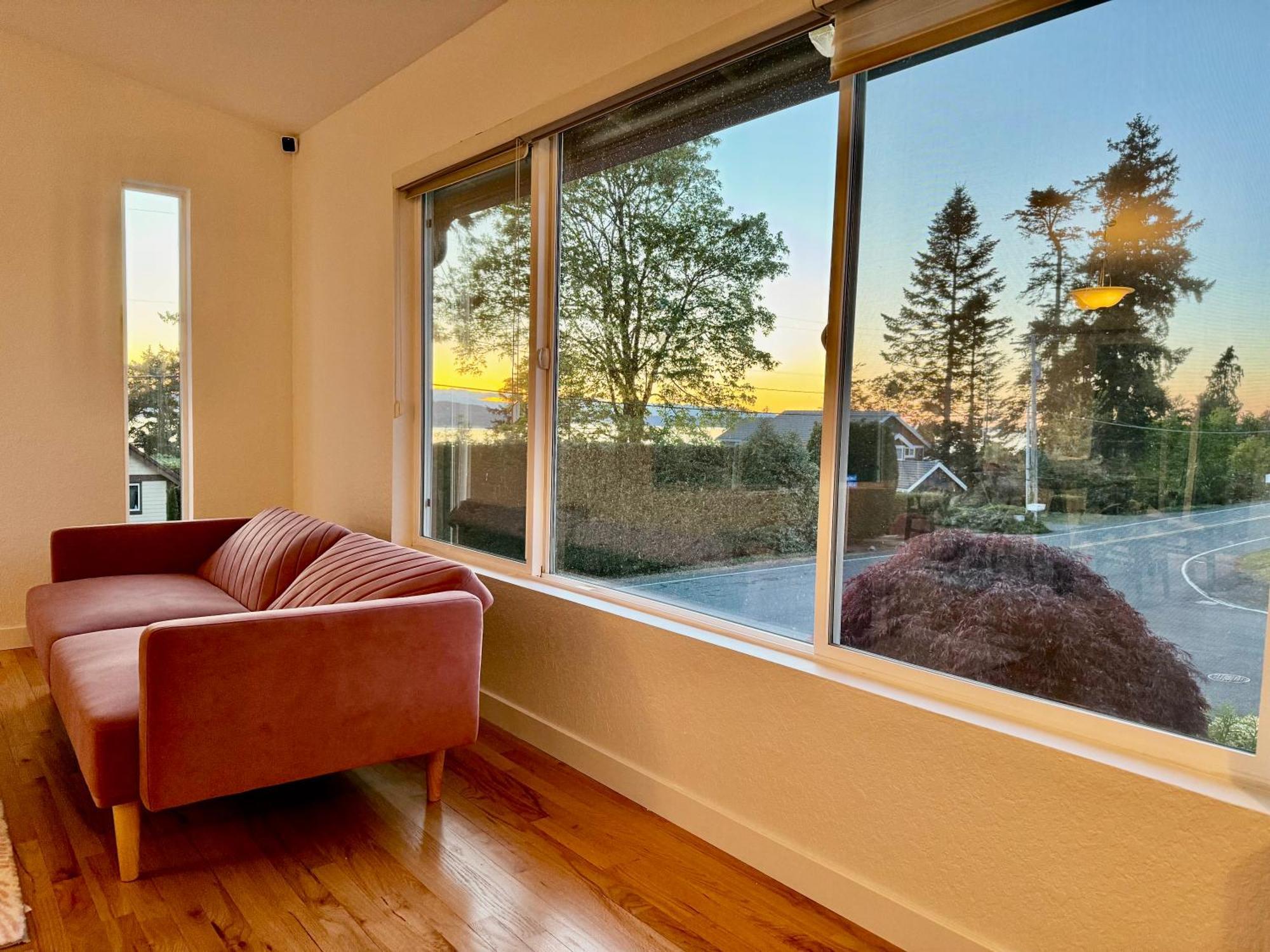 Besa Homestay Near Beach And Seatac Airport - Shared Bathroom With Max 2 Guests Де Мойн Екстериор снимка